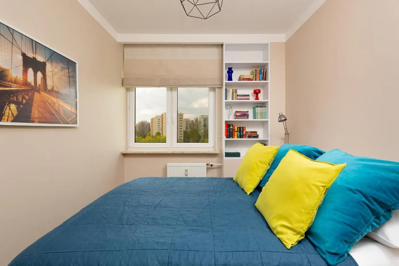 Cosy & Homely Two-Room Apartment By Renters ワルシャワ