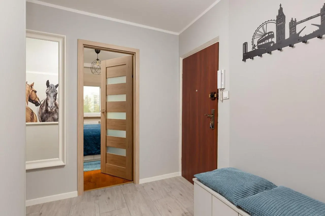 Cosy & Homely Two-Room Apartment By Renters ワルシャワ