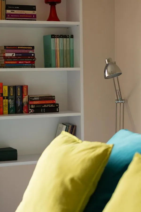 Cosy & Homely Two-Room Apartment By Renters ワルシャワ